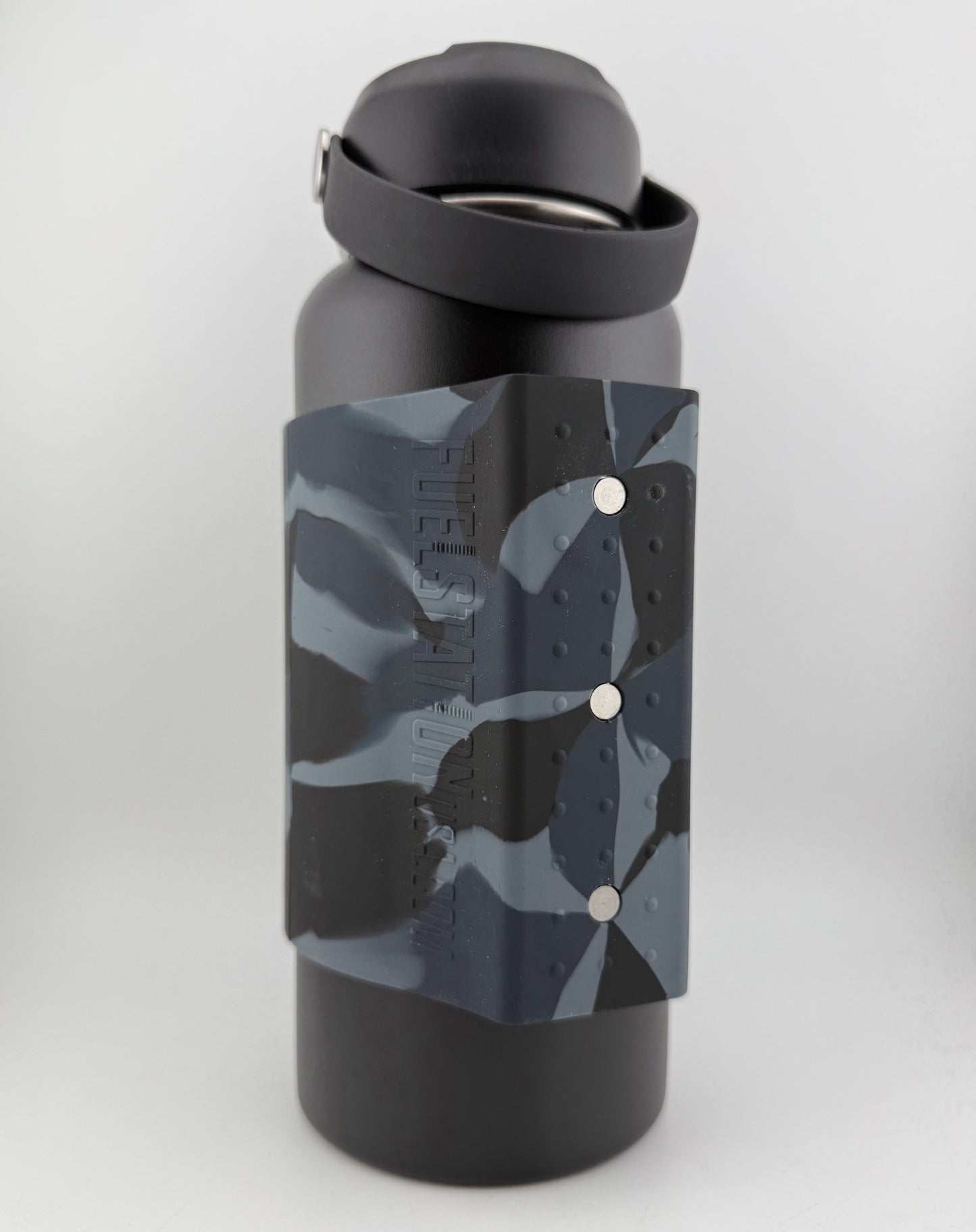 32oz Black Bottle + Magnetic Sleeve (COMBINATION)