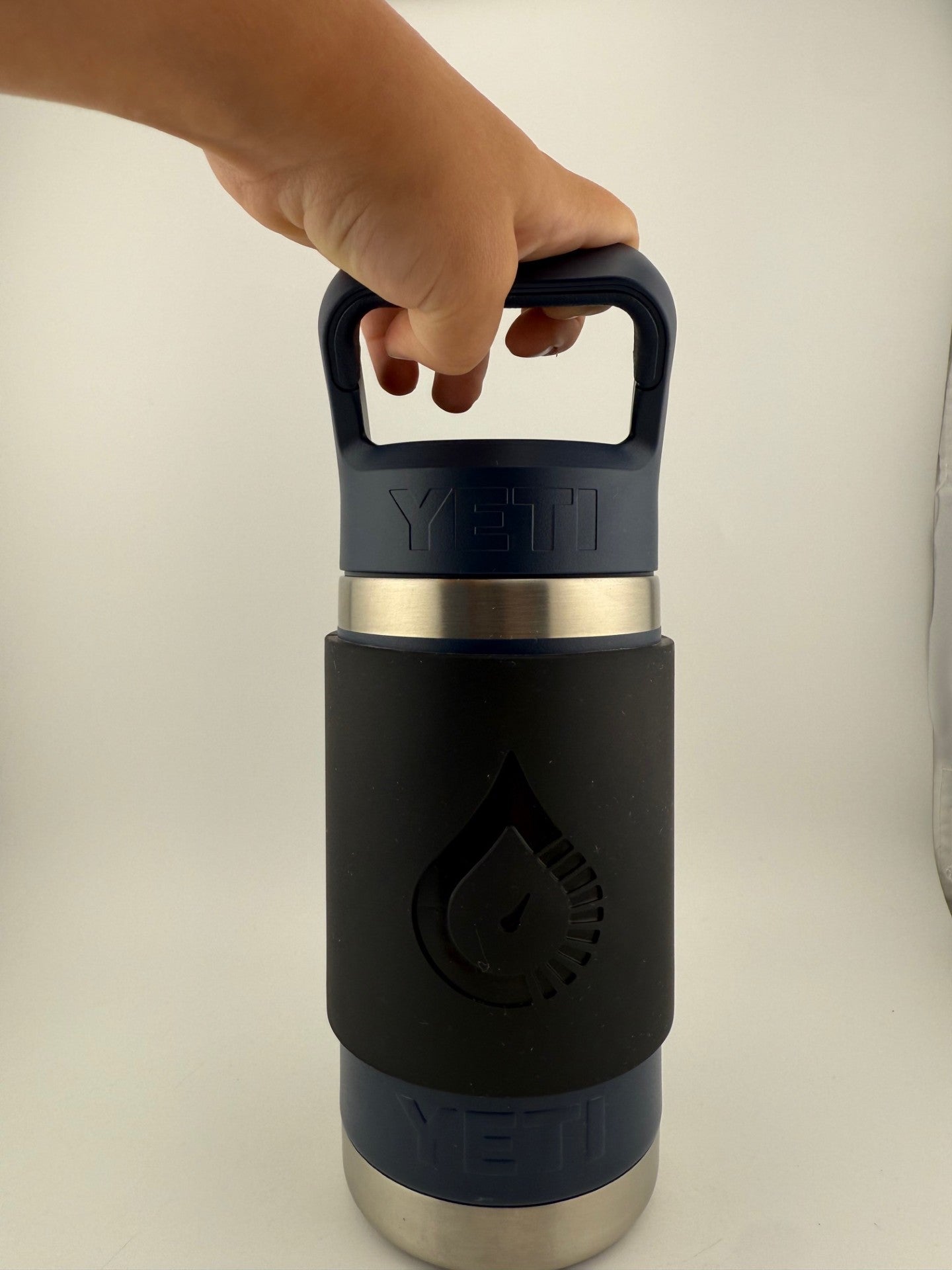 MINI - Black Magnetic Sleeve (Skinny) FITMENT = YETI 12-18oz / Owala 24oz / Hydroflask 24oz / Kids bottles